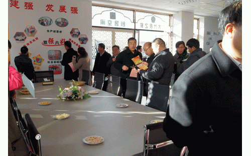 自治區(qū)、銀川市人大代表及金鳳區(qū)各級領(lǐng)導(dǎo)來我公司進行視察調(diào)研活動