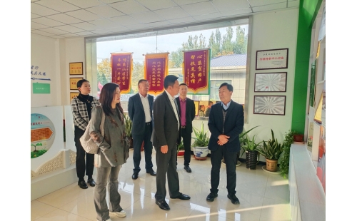 金鳳區黨委常委、統戰部部長韓廷鋒蒞臨銀川伊百盛調研民族團結進步創建工作