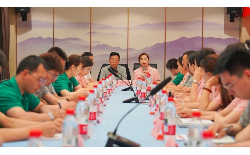 錨定目標(biāo)再出發(fā)&mdash;&mdash;公司召開(kāi)2025年中復(fù)盤(pán)總結(jié)會(huì)議